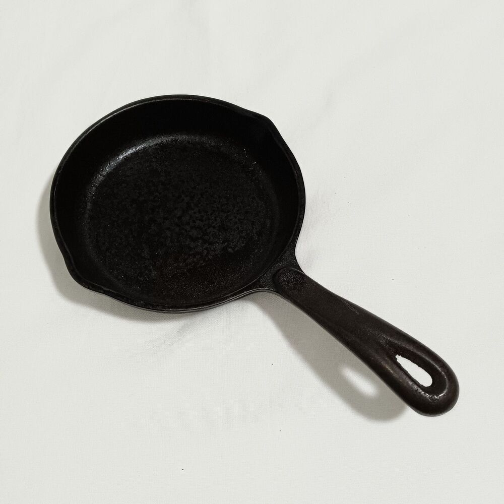 Wagner 1891 6-1/2” Cast Iron Skillet
